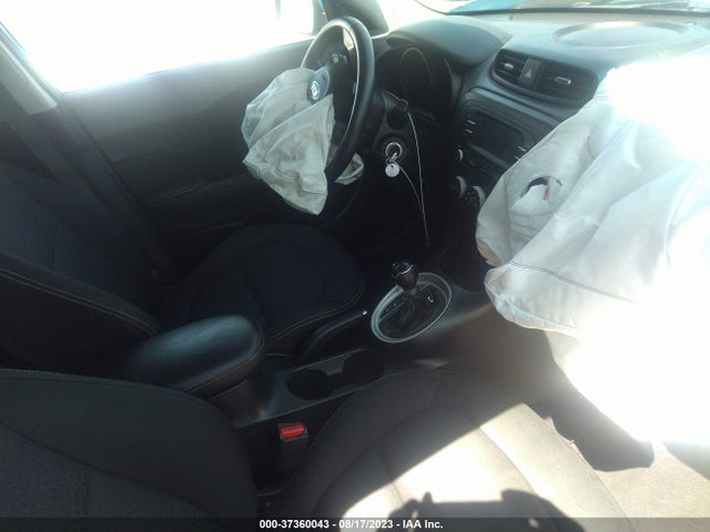 KIA SOUL + 2016 KNDJP3A59G7335755 Image 11