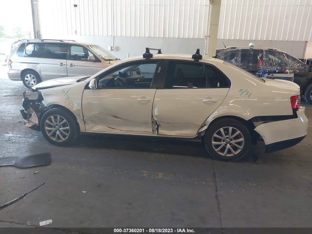 2010 VOLKSWAGEN JETTA SEDAN LIMITED VIN: 3VWAZ7AJ7AM104779