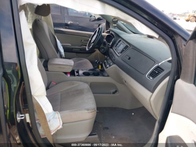 KNDMB5C13G6181938 KIA SEDONA LX