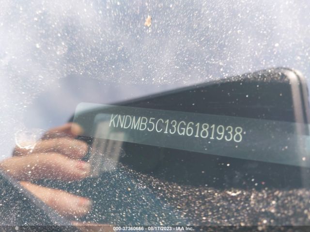 KNDMB5C13G6181938 KIA SEDONA LX