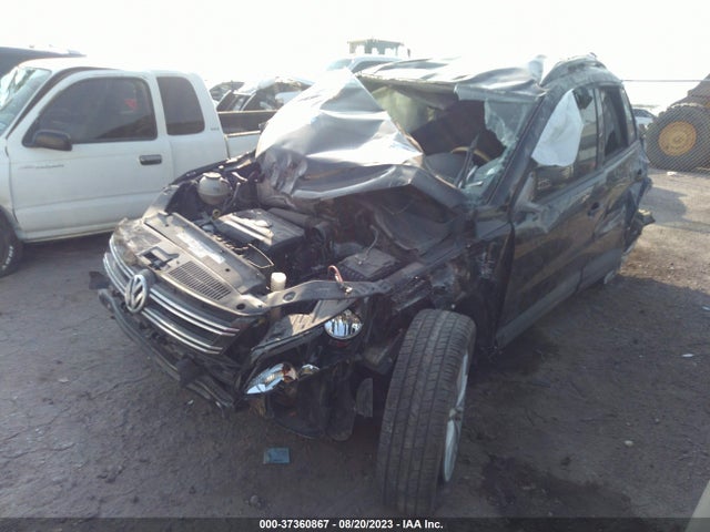 WVGAV7AX4JK001079 Volkswagen TIGUAN LIMITED