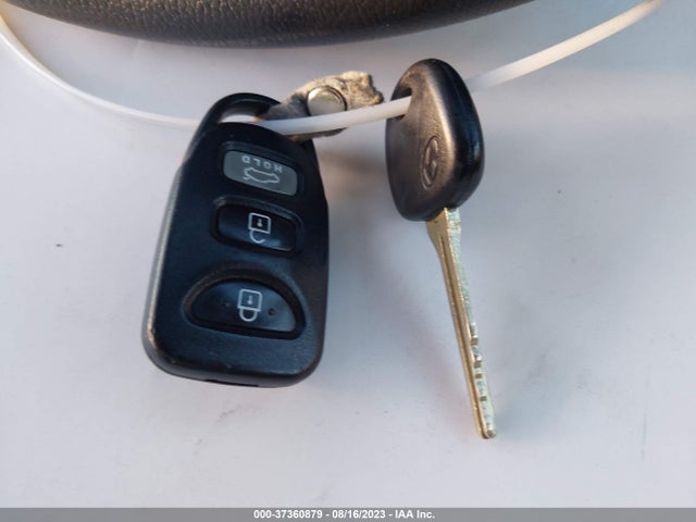 2012 HYUNDAI ELANTRA GLS PZEV VIN: KMHDH4AE0CU268213