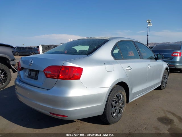 3VW2K7AJ7EM334109 Volkswagen Jetta Sedan S