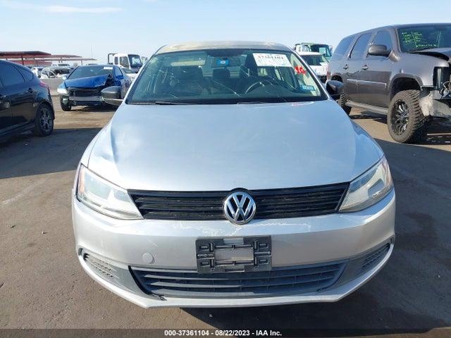 3VW2K7AJ7EM334109 Volkswagen Jetta Sedan S