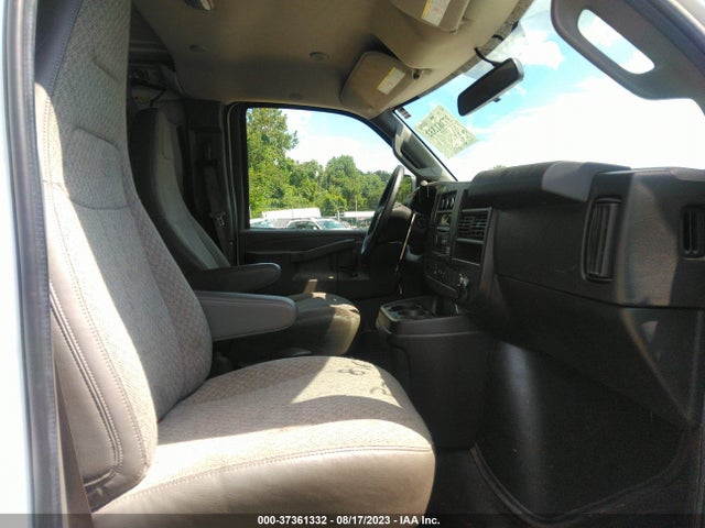 Chevrolet EXPRESS CARGO VAN 2019 1GCWGAFG3K1365446 Image 5
