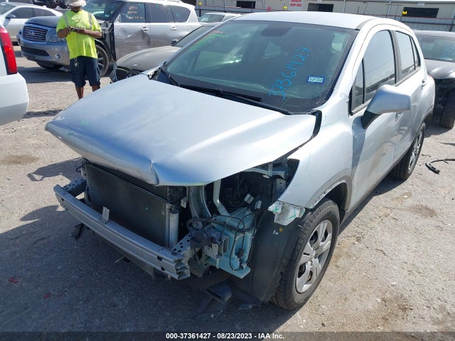 Chevrolet TRAX LS 2017 KL7CJKSB9HB090475 Image 2