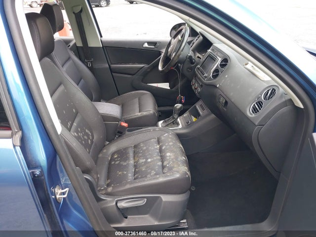 WVGBV7AXXHK004342 Volkswagen TIGUAN