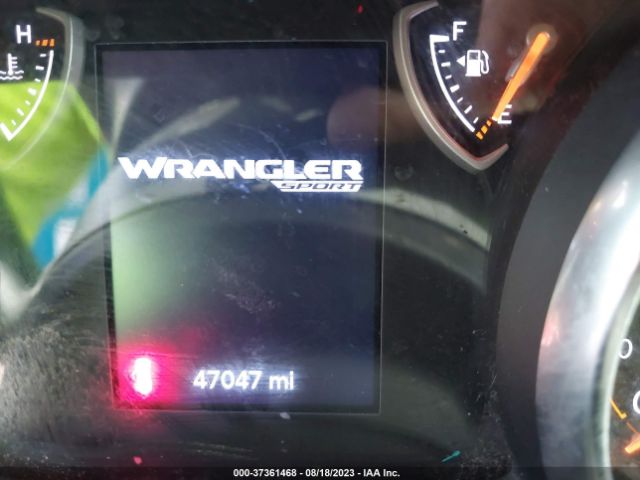 1C4HJXDGXKW612867 Jeep Wrangler Unlimited Sport S