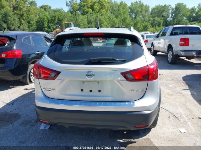 JN1BJ1CRXJW208667 Nissan Rogue Sport Sl