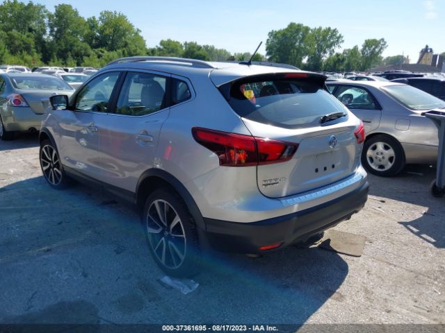 JN1BJ1CRXJW208667 Nissan Rogue Sport Sl