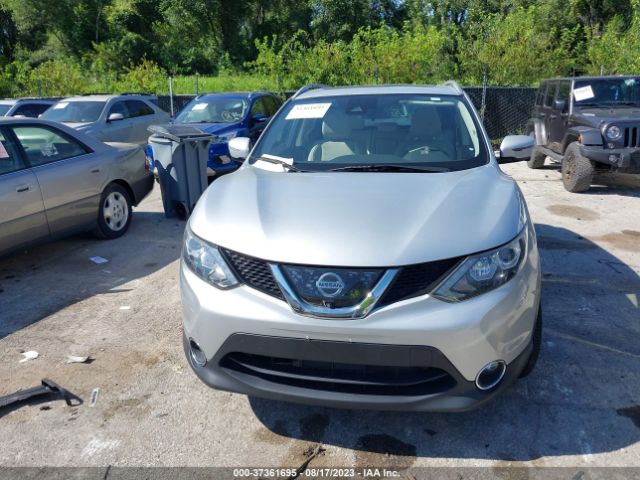 JN1BJ1CRXJW208667 Nissan Rogue Sport Sl