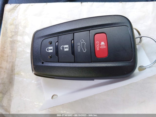 2021 TOYOTA RAV4 XLE PREMIUM VIN: JTMA1RFV8MD078680