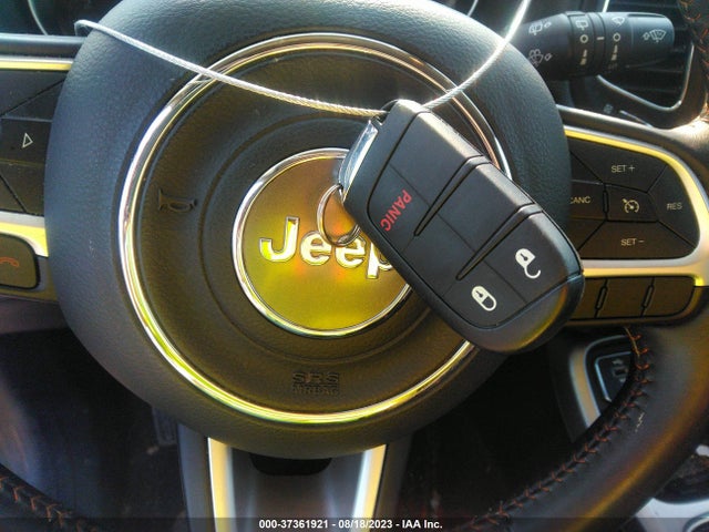 3C4NJCBB9JT356194 Jeep Compass Latitude