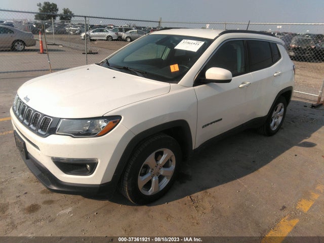 3C4NJCBB9JT356194 Jeep Compass Latitude