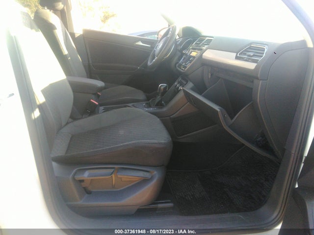 3VV1B7AXXJM107818 Volkswagen TIGUAN S