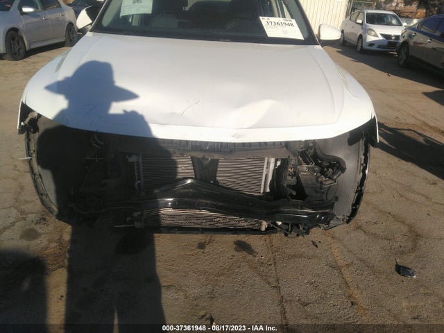 3VV1B7AXXJM107818 Volkswagen TIGUAN S