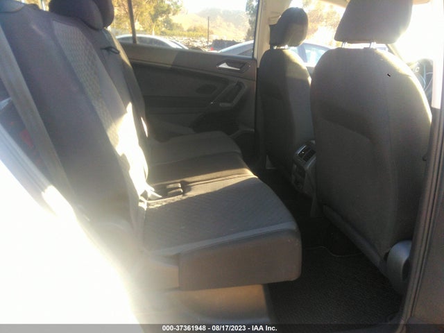 3VV1B7AXXJM107818 Volkswagen TIGUAN S