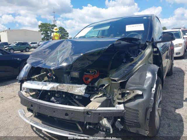 7SAYGDEE9NF374709 Tesla Model Y Long Range
