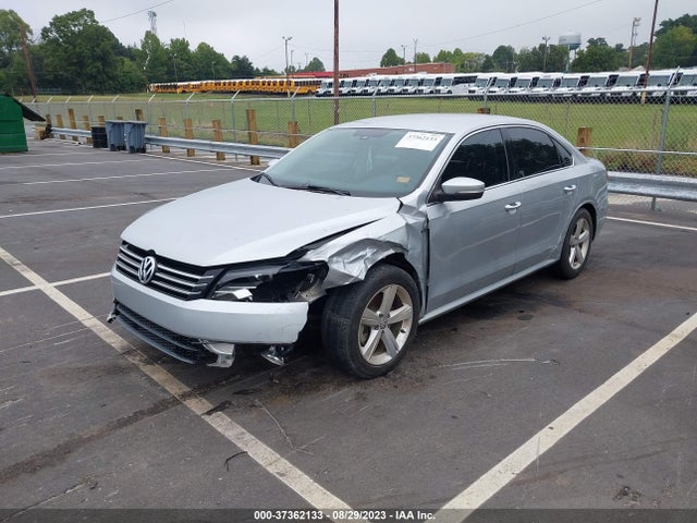 1VWAT7A39FC100454 Volkswagen Passat 1.8t Limited Edition