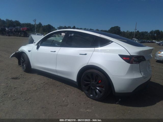7SAYGDEF1PF665586 Tesla Model Y Performance