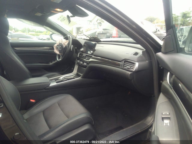 2018 HONDA ACCORD SEDAN SPORT 2.0T VIN: 1HGCV2F30JA035808