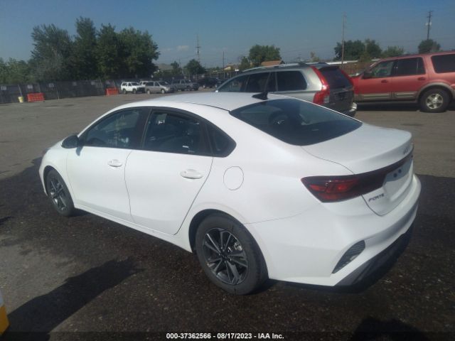 3KPF24AD7PE637594 KIA Forte Lxs