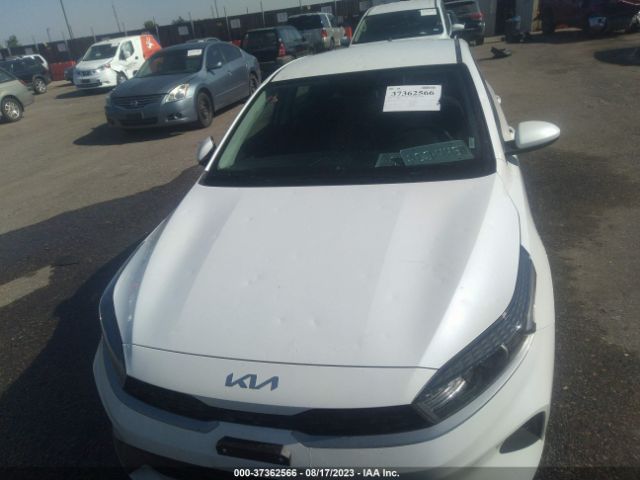 3KPF24AD7PE637594 KIA Forte Lxs