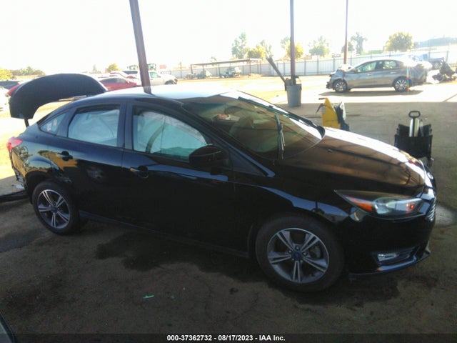 2018 FORD FOCUS SE VIN: 1FADP3FE1JL230945