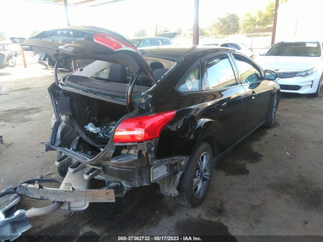 2018 FORD FOCUS SE VIN: 1FADP3FE1JL230945
