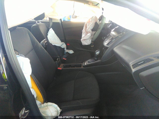 2018 FORD FOCUS SE VIN: 1FADP3FE1JL230945