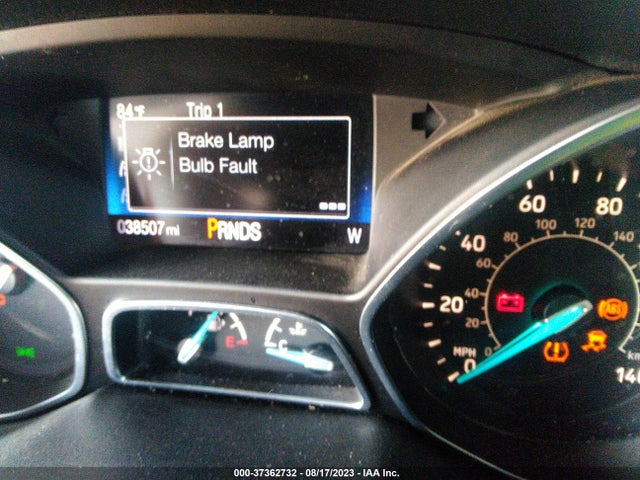 2018 FORD FOCUS SE VIN: 1FADP3FE1JL230945