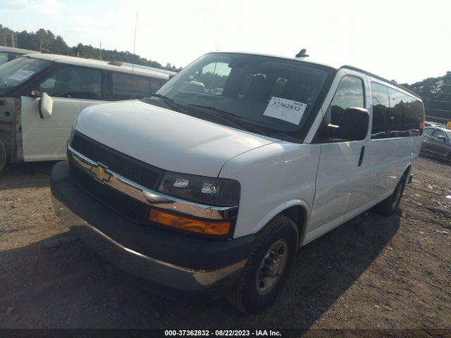 Chevrolet Express Passenger Lt 2019 1GAZGPFGXK1367333 Image 2