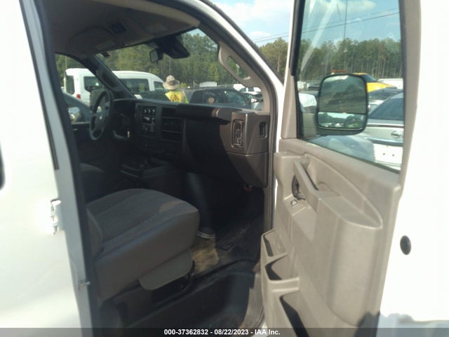 Chevrolet Express Passenger Lt 2019 1GAZGPFGXK1367333 Image 5