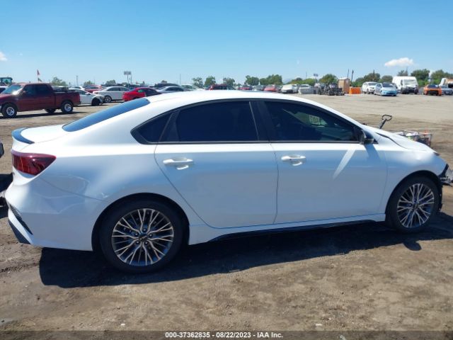 3KPF54AD5NE455901 KIA Forte Gt-line