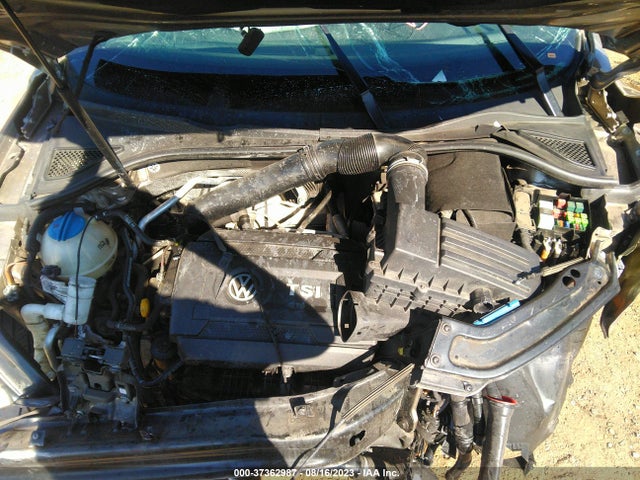 1VWBT7A38GC022724 Volkswagen Passat 1.8t Se