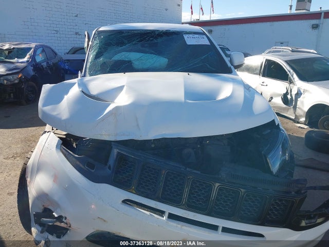 1C4RJFDJ0JC303631 Jeep Grand Cherokee Srt