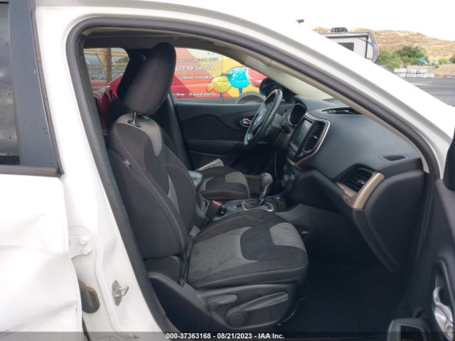 1C4PJMCS7EW296221 Jeep Cherokee Altitude