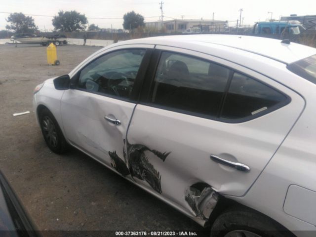 3N1CN7APXJL871868 Nissan Versa Sedan Sv