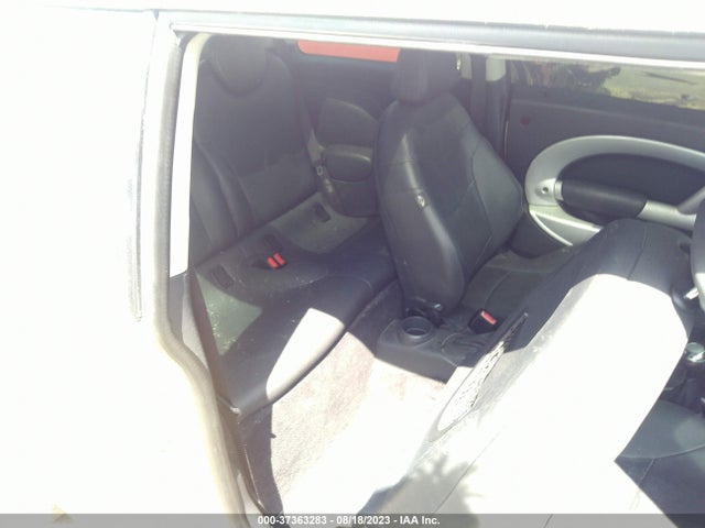 2003 MINI COOPER HARDTOP VIN: WMWRC33413TC40501