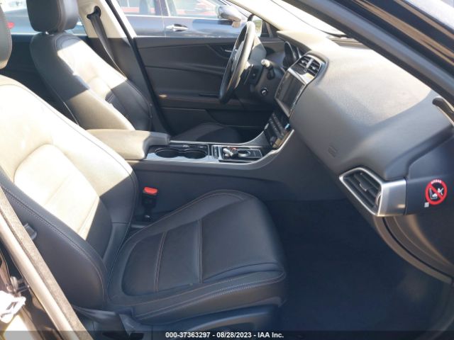 SAJAE4BG0HA955704 Jaguar Xe 25t Prestige