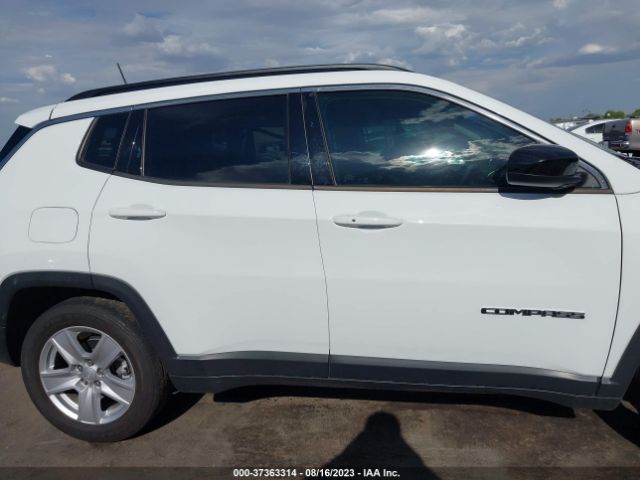 3C4NJCBB9NT198235 Jeep Compass Latitude