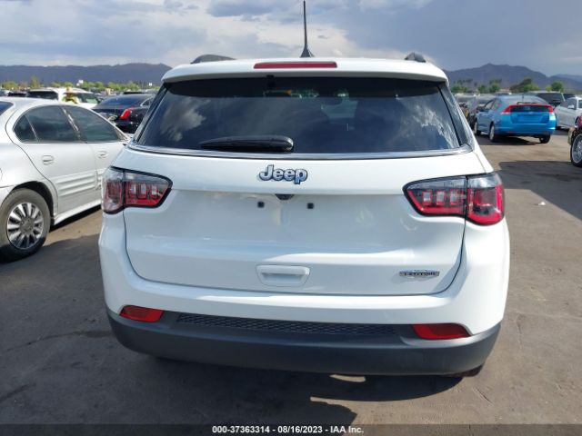 3C4NJCBB9NT198235 Jeep Compass Latitude
