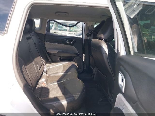 3C4NJCBB9NT198235 Jeep Compass Latitude
