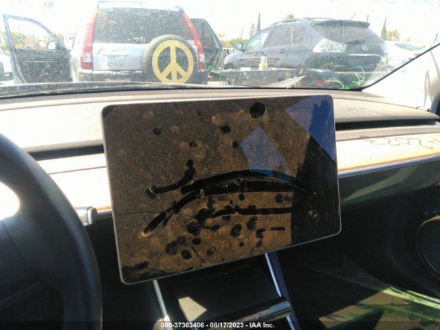 5YJ3E1EB5JF186832 Tesla Model 3 Long Range