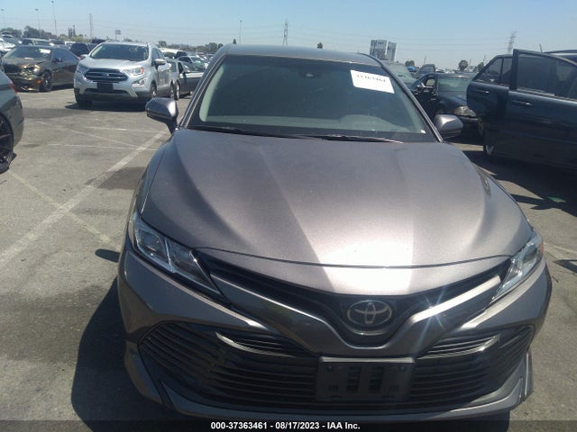 Toyota CAMRY LE 2018 4T1B11HK5JU087790 Image 4