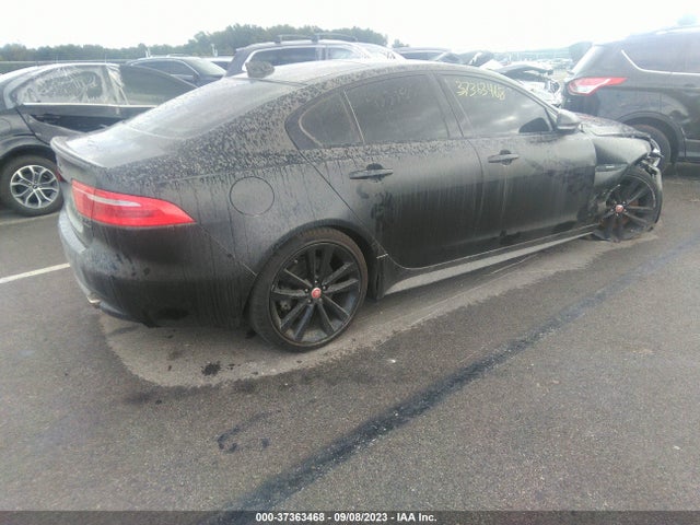 2017 JAGUAR XE SAJAL4BV8HA953185 Photo 3