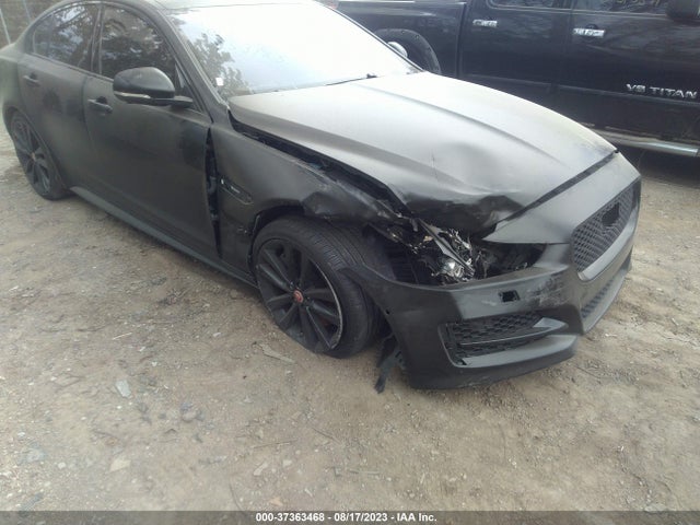 2017 JAGUAR XE SAJAL4BV8HA953185 Photo 5
