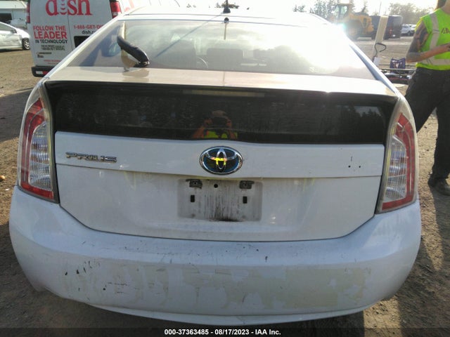 Toyota Prius Four 2015 JTDKN3DU1F1989731 Image 16