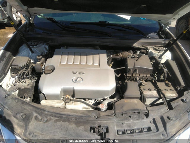 58ABK1GG7HU057929 Lexus ES