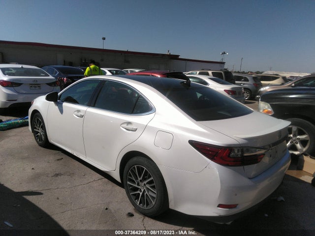 58ABK1GG7HU057929 Lexus ES